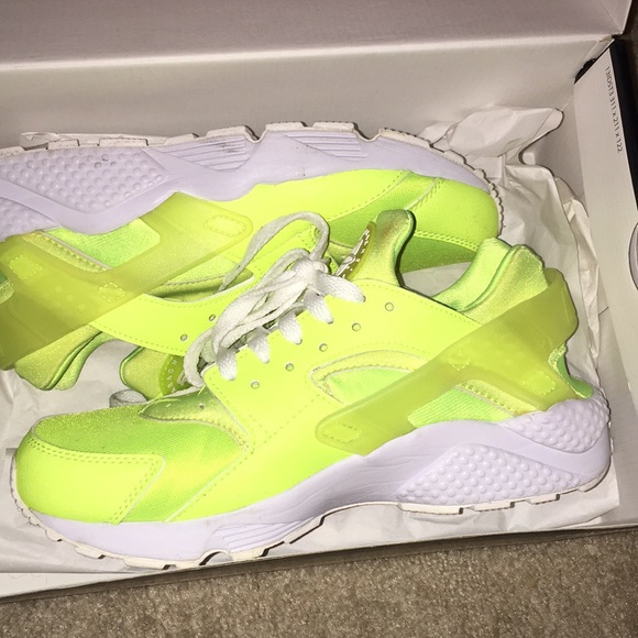 huarache neon yellow